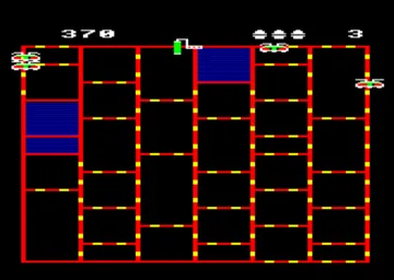 Crazy Tracer (1984)(Acornsoft) screen shot game playing